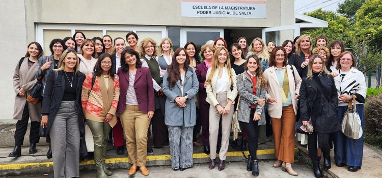 Distintas generaciones de mujeres de la Justicia salteña compartieron su experiencia en un conversatorio Distintas generaciones de mujeres de la Justicia salteña compartieron su experiencia en un conversatorio
