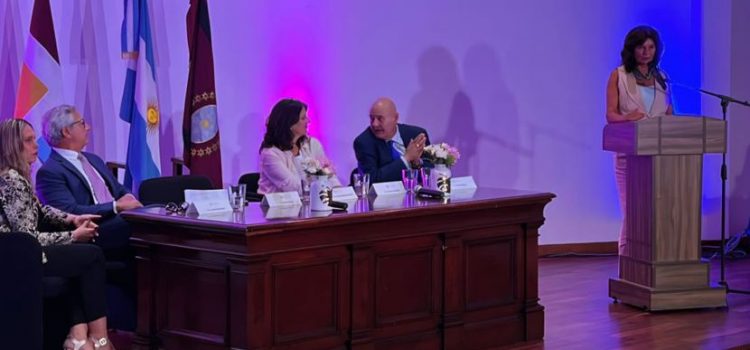 Mesa sobre Violencia contra las Mujeres Mesa sobre Violencia contra las Mujeres